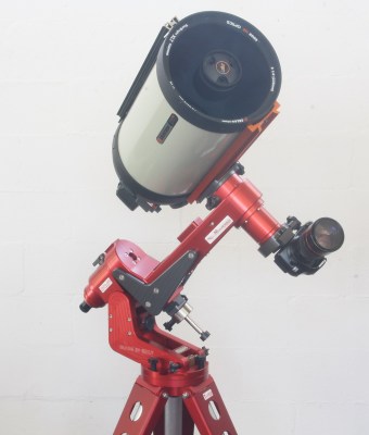 M-uno double Dec configuration. Telescope and camera are not included.