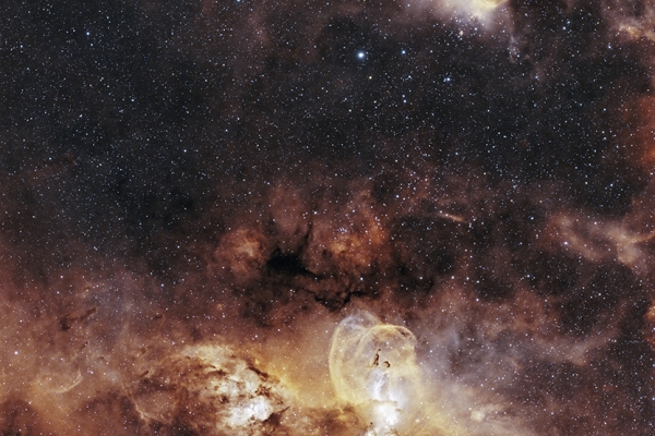 20240421032613-ngc3576-sho-v1-sm01B27565-E304-9331-217A-58D24F50A2C1.jpg