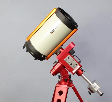 Schmidth Cassegrain telescope on Linear mount